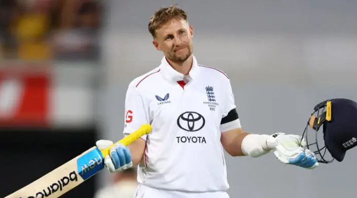 অস্ট্রেলিয়ার মাটিতে প্রথম সেঞ্চুরি করলেন জো রুট